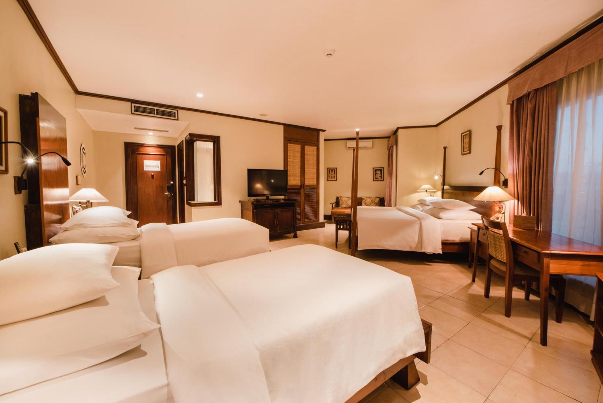 Ramayana Suites And Resort Kuta  Ngoại thất bức ảnh Family room