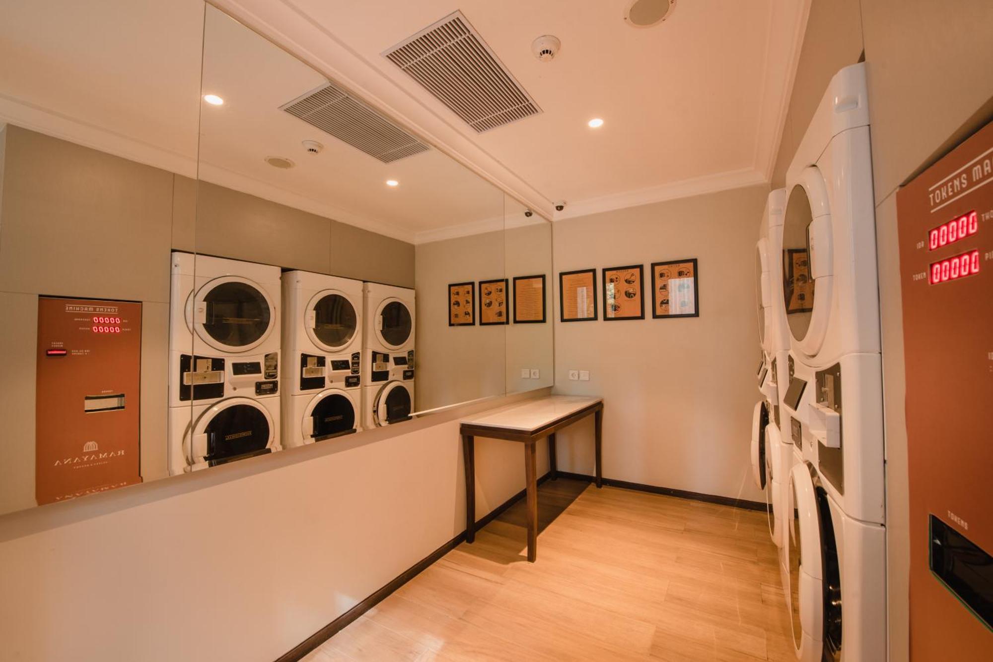 Ramayana Suites And Resort Kuta  Ngoại thất bức ảnh Laundry room