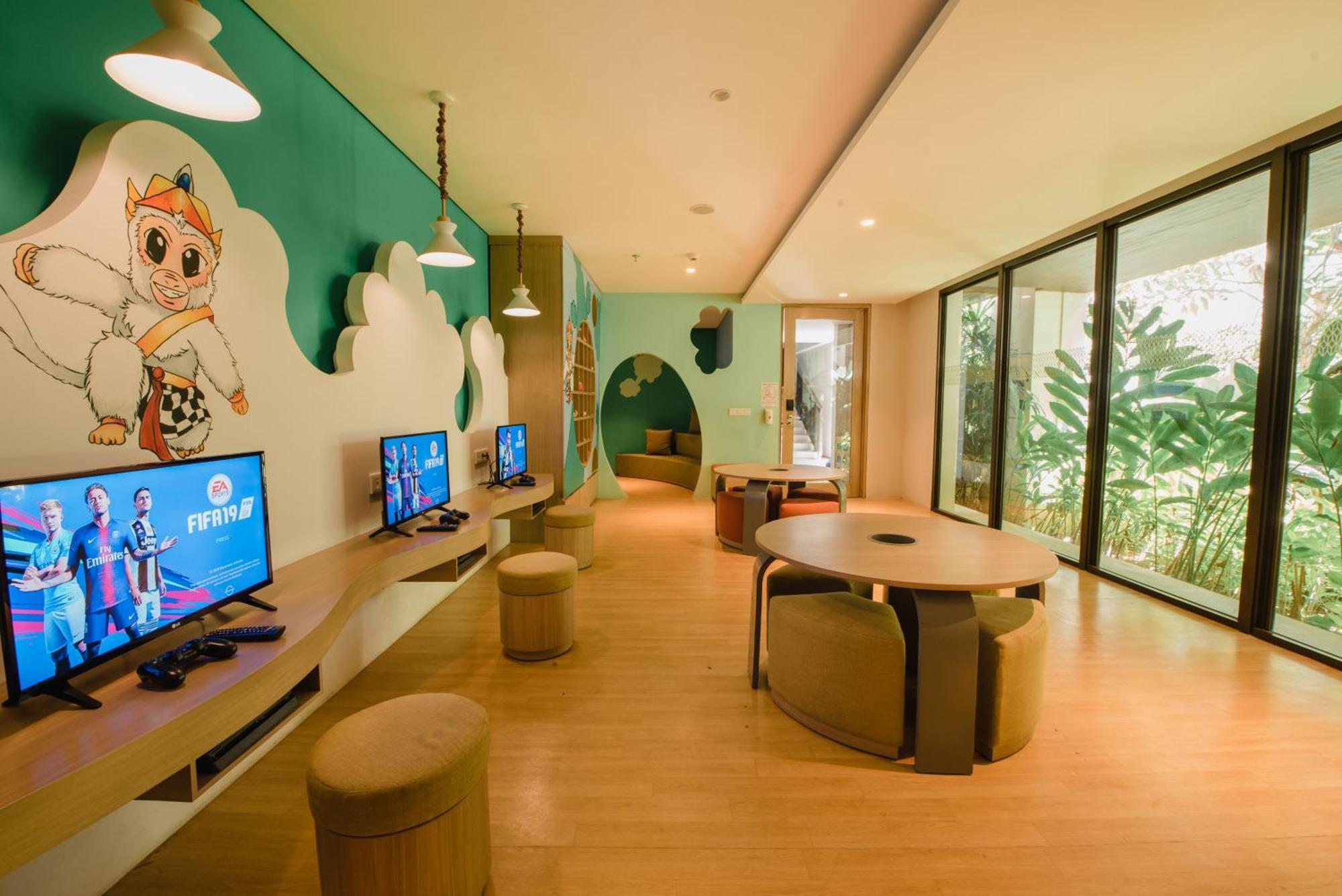 Ramayana Suites And Resort Kuta  Ngoại thất bức ảnh The computer room at the resort